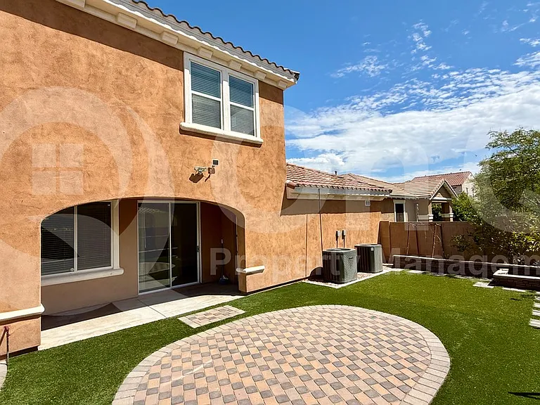 1195 E Gail Dr — Photo 9