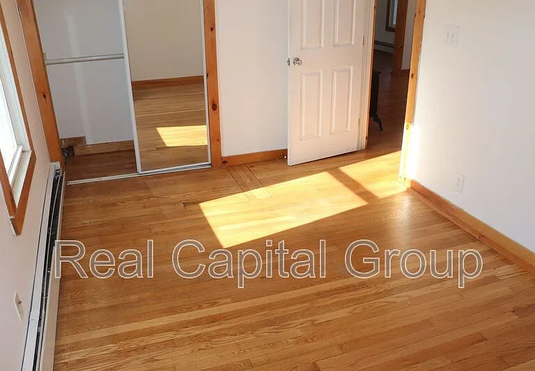 5 Ferris St #2 — Photo 13