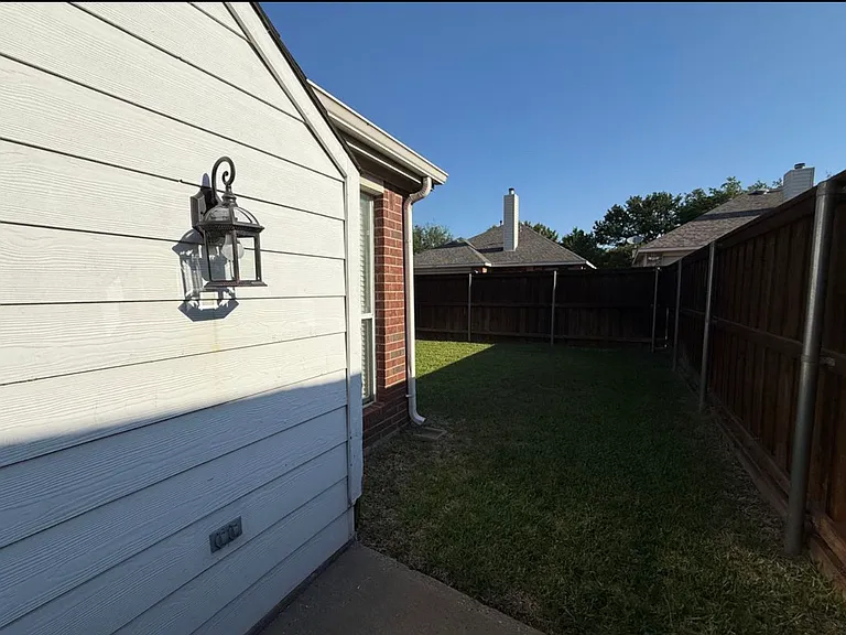 11500 Blanchard Dr — Photo 9