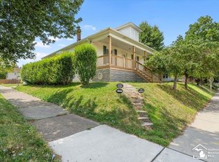 705 Eureka Rd, Wyandotte, MI 48192