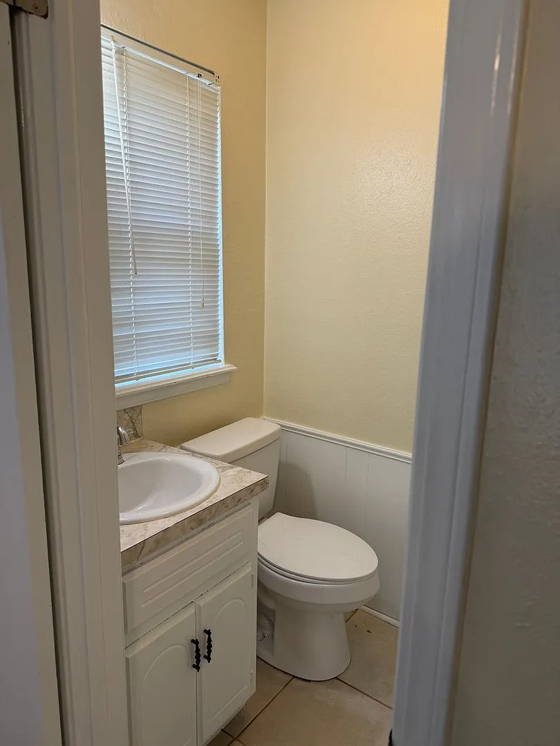 17 Oak Hollow — Photo 2