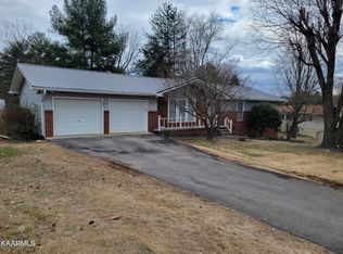 7708 Cedarcrest Rd, Knoxville, TN 37938