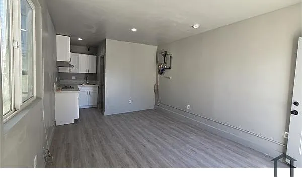 259 1/4 W 41st Pl #259 — Photo 1