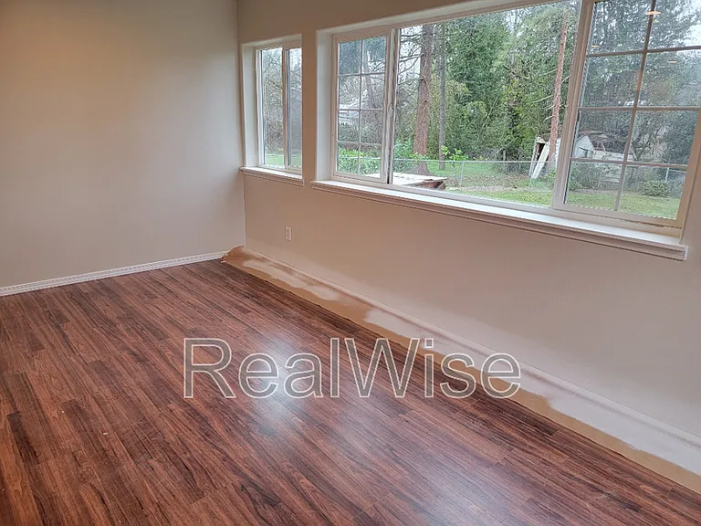 344 W Selmar Ct — Photo 9
