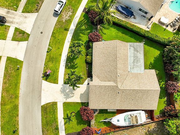 4th image of 2673 SW 12th Ct
