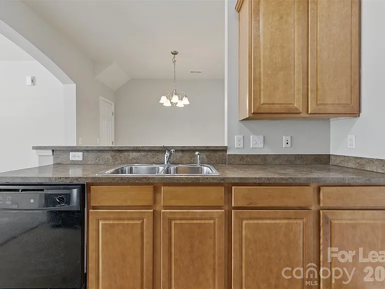 4226 Lotts Pl — Photo 11