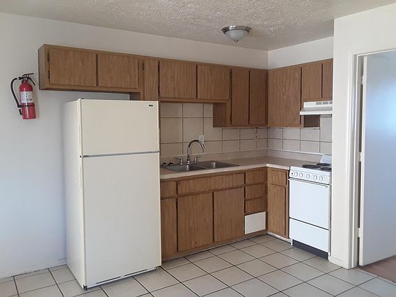 4th image of 1912 Alvarado Dr NE APT D