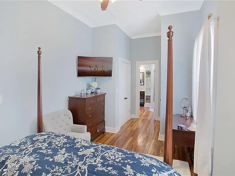 1136 Montauk Ave — Photo 8