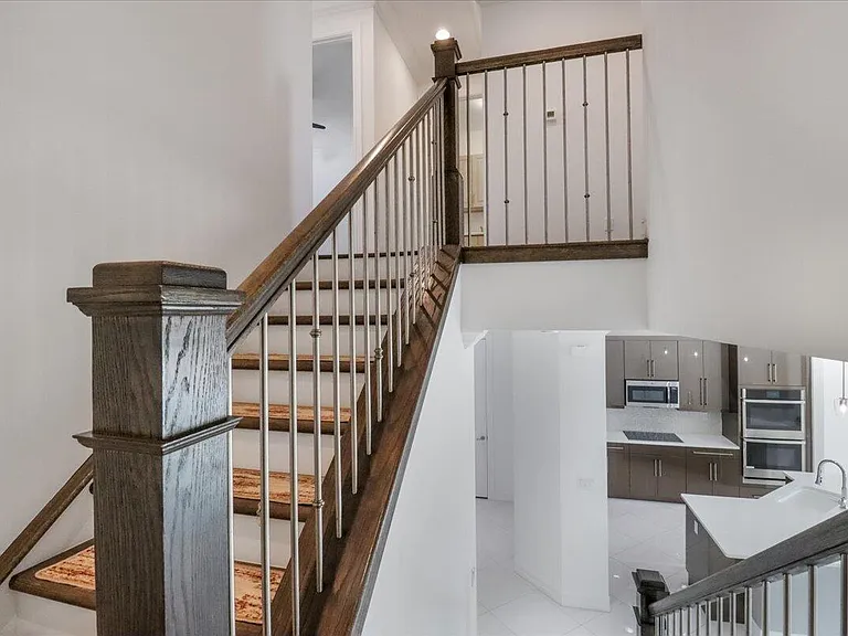 10098 Akenside Dr — Photo 23