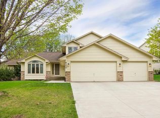 8206 Orchid Ln N, Maple Grove, MN 55311