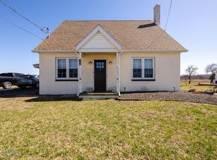 65 Bomboy Ln, Berwick, PA 18603