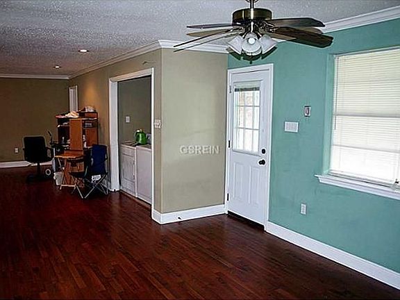 4th image of 3725 Blanchard Dr