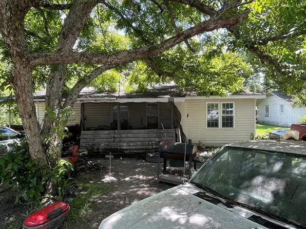 712 Daughtry Ave S, Douglas, GA 31533