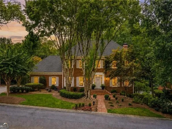415 Tavern Cir, Sandy Springs, GA 30350