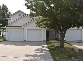 1303 SE Broadway Cir, Lees Summit, MO 64081