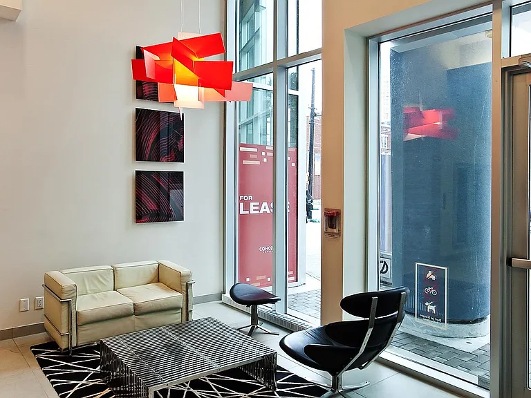 233 Robson St #306 — Photo 14