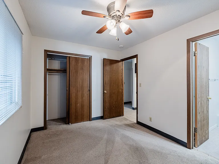 1114 G St #6 — Photo 12