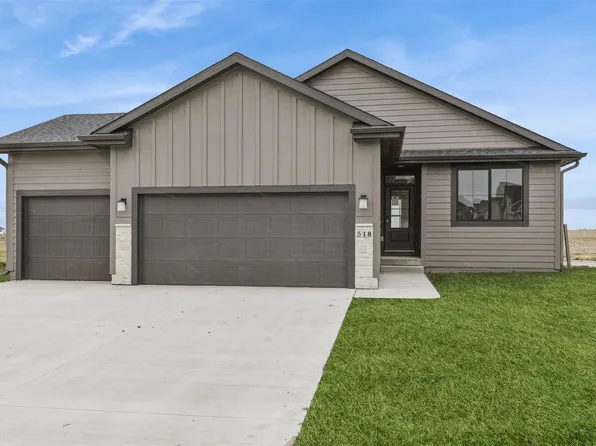 518 NE 58th St, Ankeny, IA 50021
