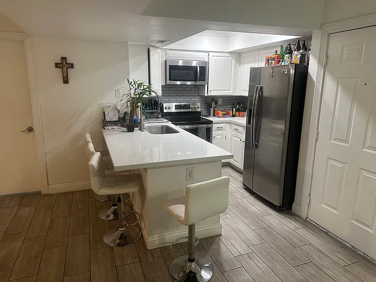 540 N May St #9-2122 — Photo 5