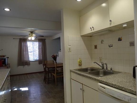 4th image of 3129 Villawood Ave