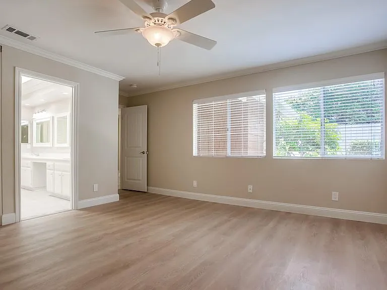 2634 Luciernaga St — Photo 22