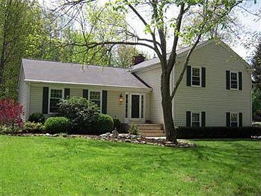 1st image of 404 Hazelwood Dr
