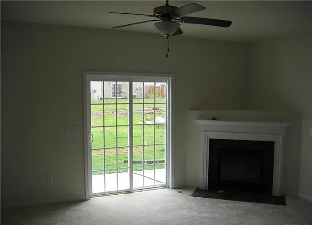 3 bed, 2.5 bath, 1553 sqft, $1,850 — Photo 3