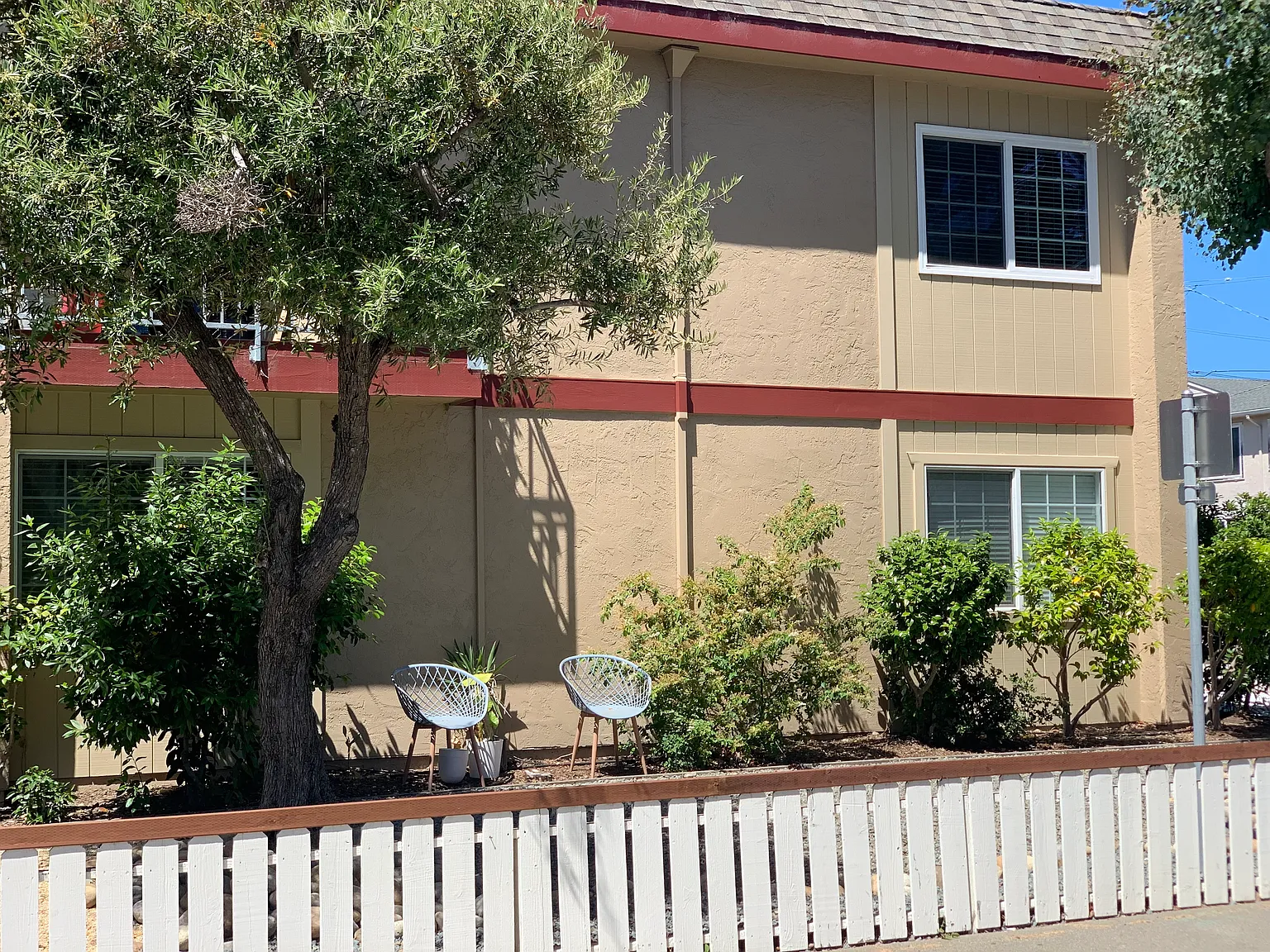 2 bed, 773 sqft, $3,295 — Photo 2