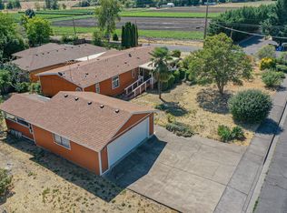 525 Wagner Creek Rd, Talent, OR 97540