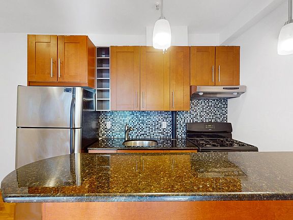 Standard Kitchen