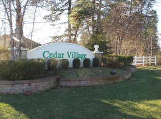 19 Sunflower Ln, Brick, NJ 08724