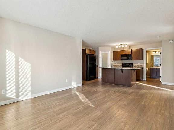 3rd image of 2781 Chinook Winds Dr SW #4102