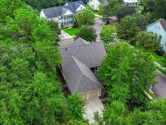 3rd image of 120 Red Bay Ln
