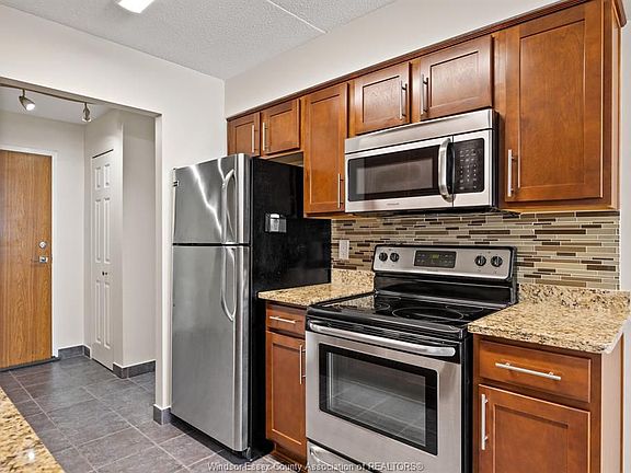 3rd image of 150 Park St W #1602