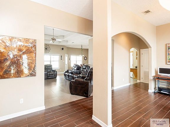 3rd image of 18428 Kayla Ln