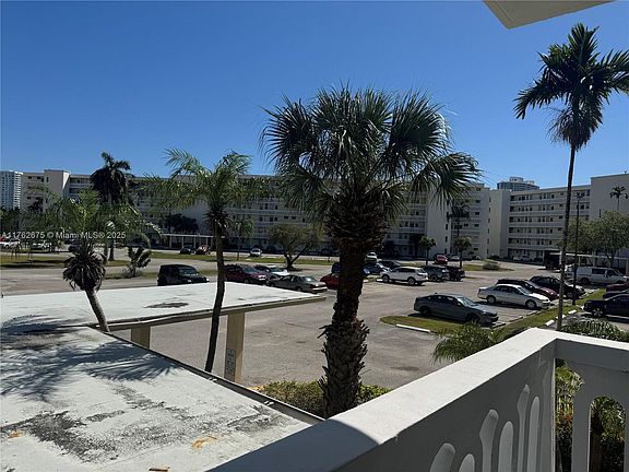 2nd image of 2855 Leonard Dr APT H207