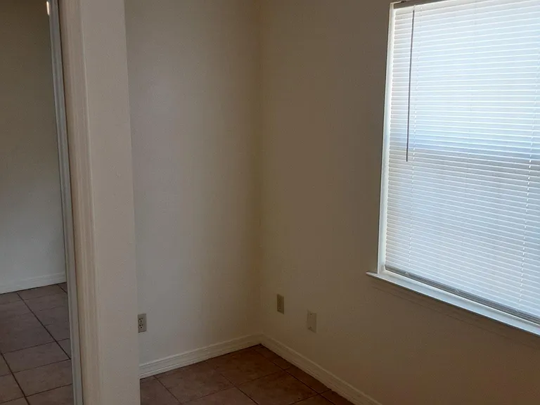 12182 Fernwood Dr W — Photo 29