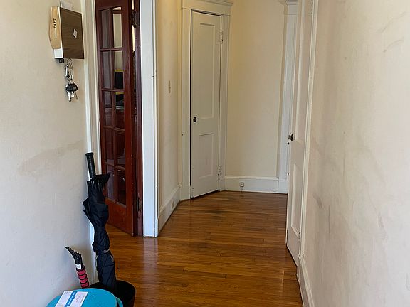 Hallway to kitchen and bedrooms