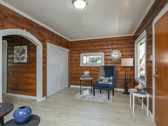 4th image of 224 Mariposa St