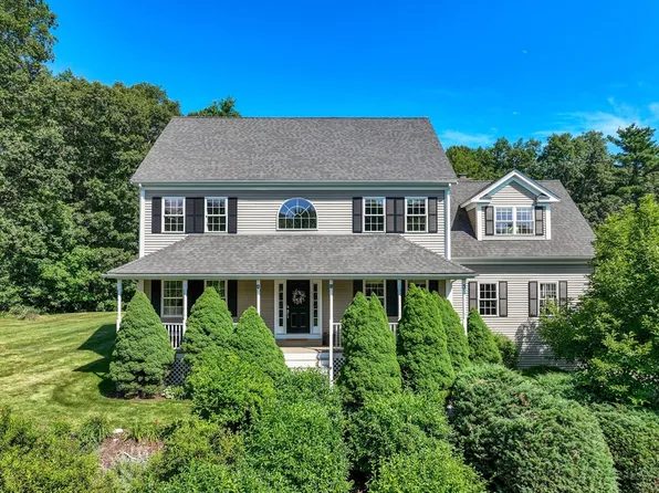 3 Hubley Ln, Southborough, MA 01772