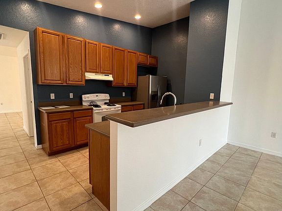 3rd image of 4412 Sherwood Forest Dr