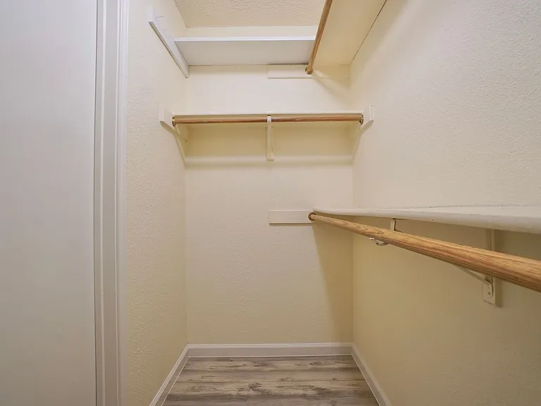 13102 Staton Dr — Photo 18