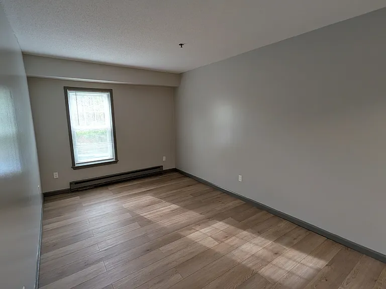 305B5 S Main St #B05 — Photo 6