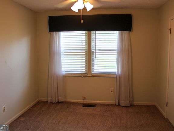 5th image of 20 Valley Hill Rd