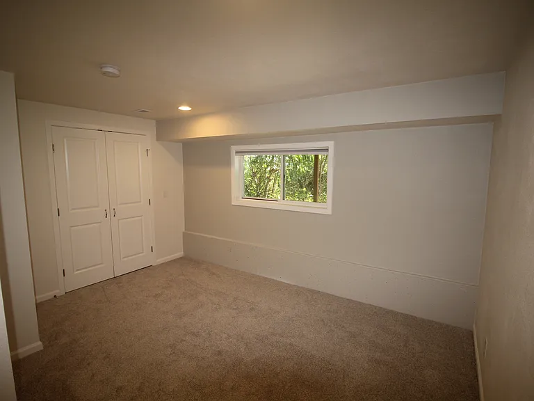 120 Pioneer Dr — Photo 12