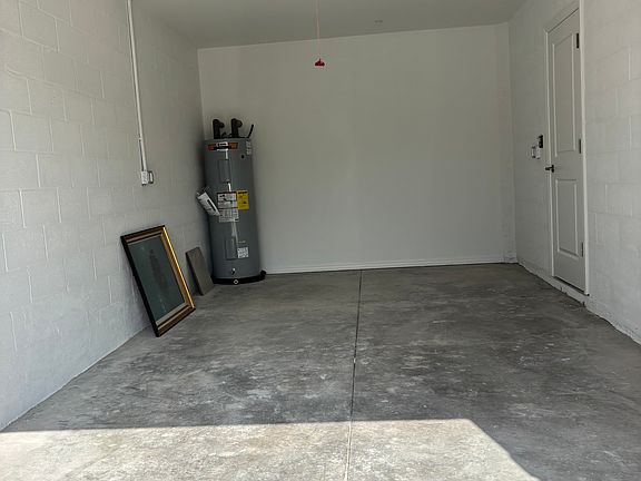 4th image of 20590 Hazelnut Ct S #1621