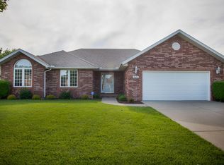 5123 S Ashwood Ave, Battlefield, MO 65619