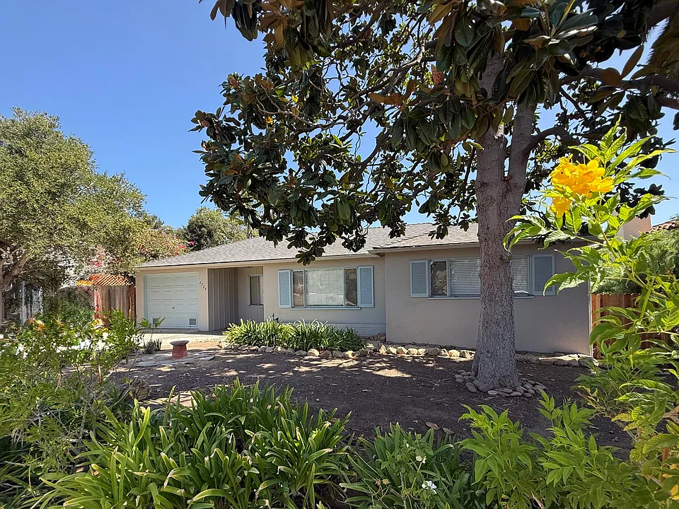 2724 Clinton Ter