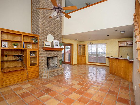 2nd image of 440 Roberts Dr