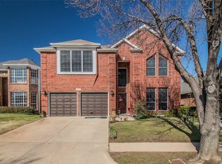 4717 Park Downs Dr, Fort Worth, TX 76137